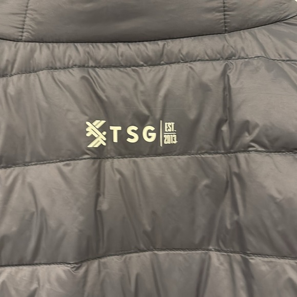 TSG The Sporting Gent Mens Puffer Vest Reversible - Picture 7 of 8
